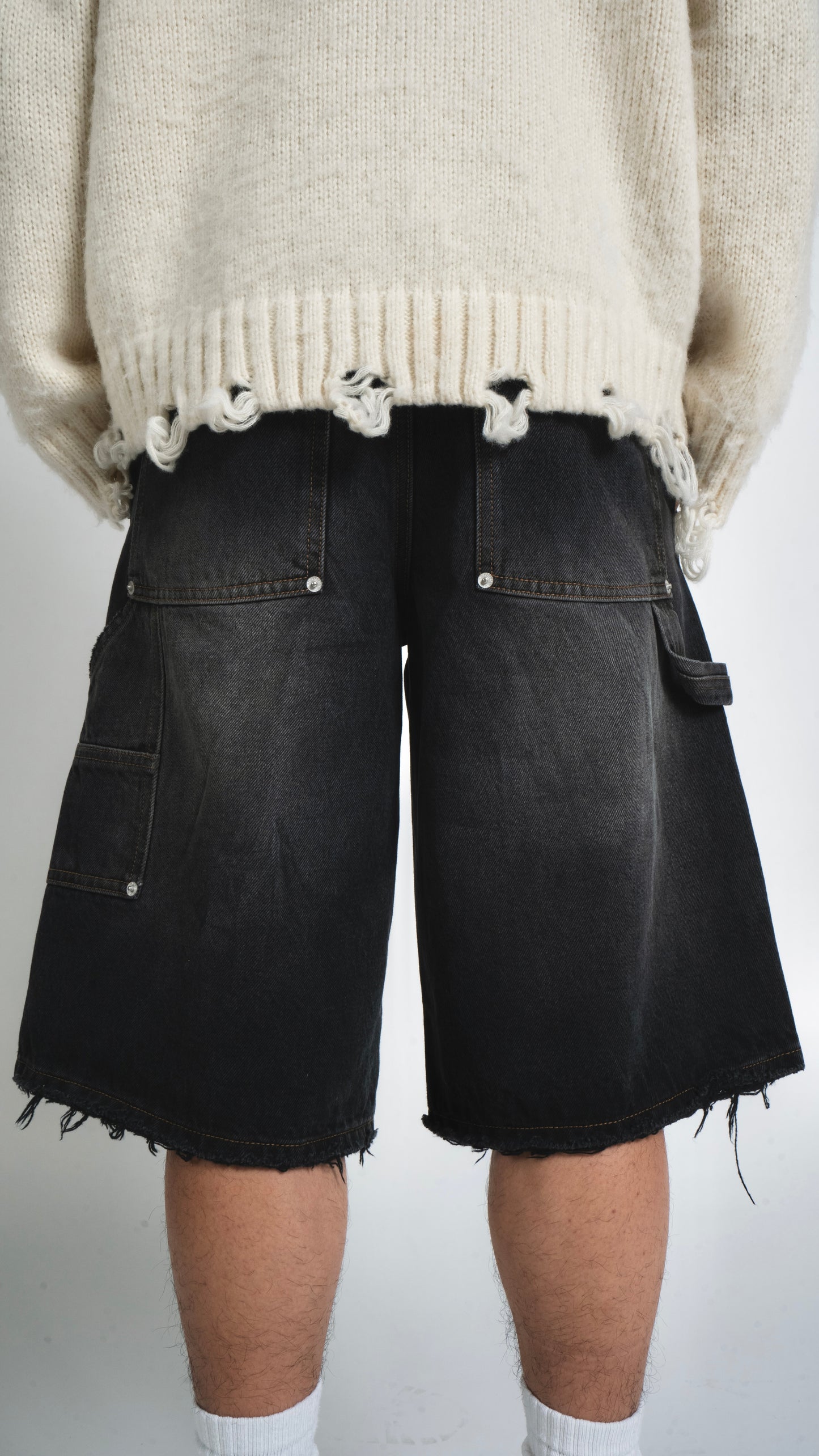 PANELED DENIM SHORT WASHED BLACK