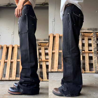BLACK FLARED SELVEDGE JEAN