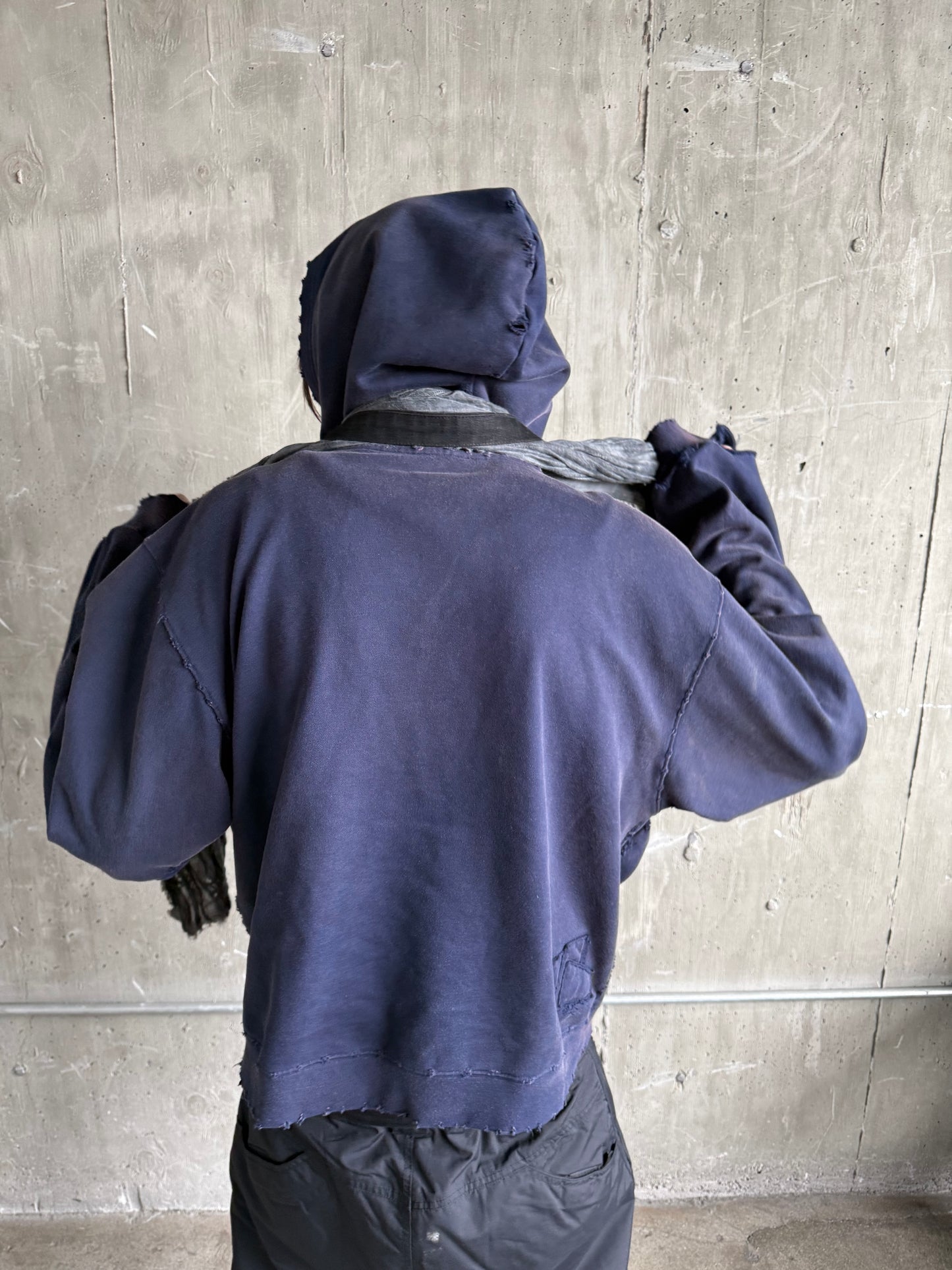 3 BUTTON HOODIE (NAVY)