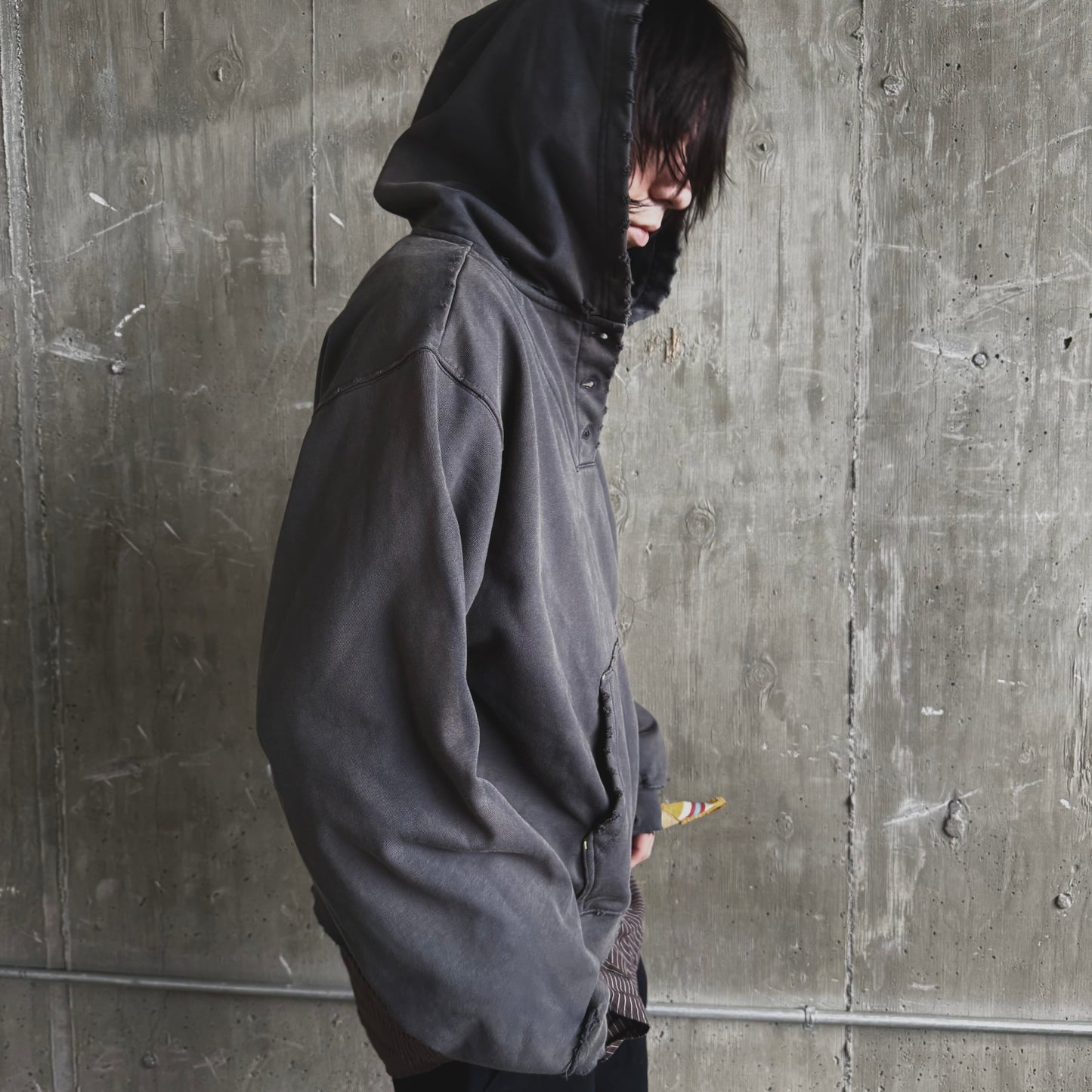 3 BUTTON HOODIE (GREY)