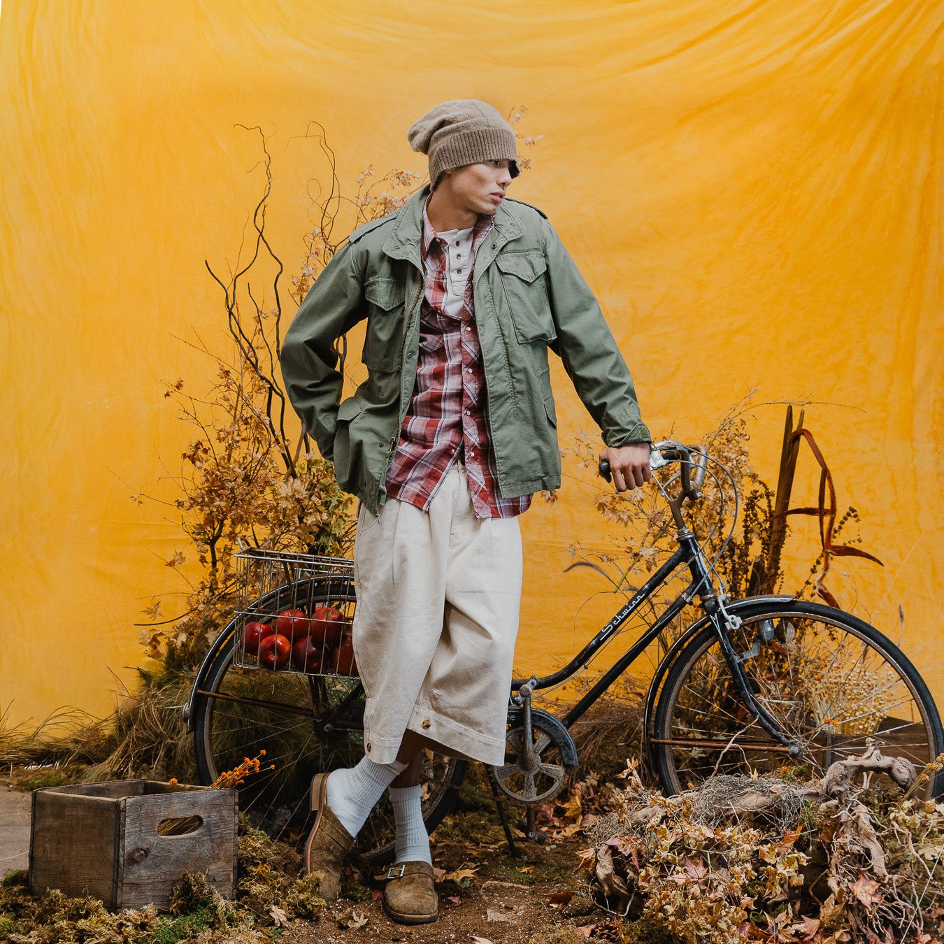 BUTTON CUFF SHORT CREAM