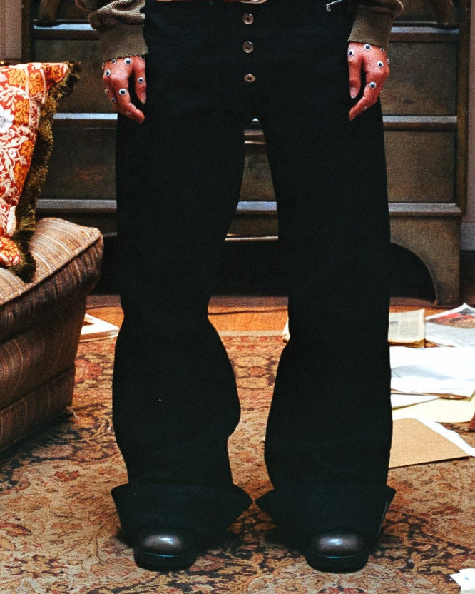 BLACK FLARED SELVEDGE JEAN