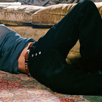 BLACK FLARED SELVEDGE JEAN